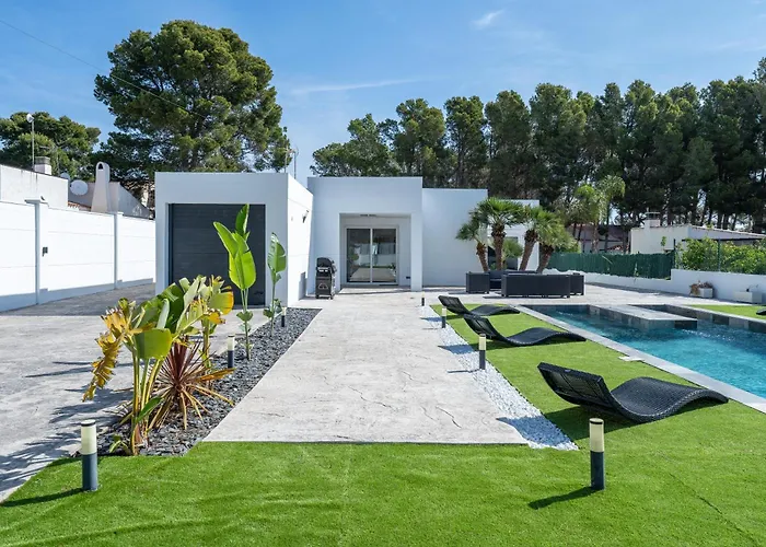 Eden Villa *